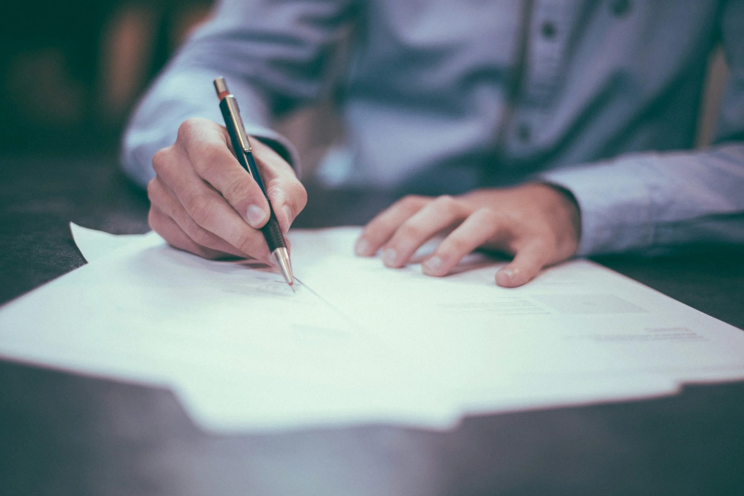Real Estate eSignature: How Modern Agents Sign Listing Agreements (And Why Built-In Beats DocuSign)